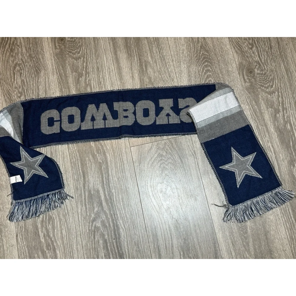 FOCO Forever Collectibles Dallas Cowboys Knitted Scarf Football NFL